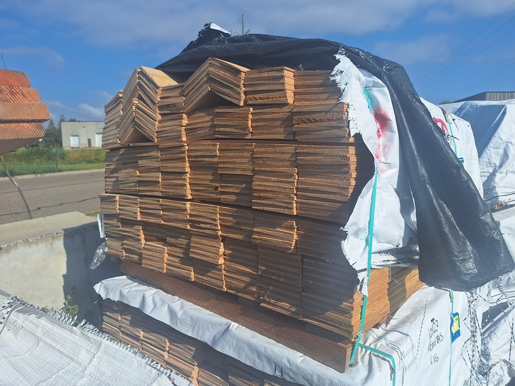 Hemlock 1"x6" C/Btr VG Bevel Siding KD, 3' to 5' Lengths, 2240 Linear Feet, 933 Sq. Ft.