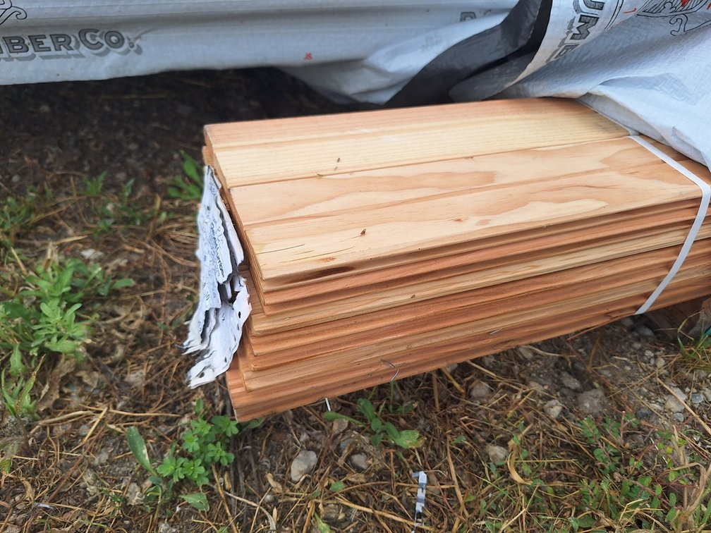 Douglas Fir 1"x4" Combo Ceiling KD, 16' to 20' Lengths, 560 Linear Feet, 145 Sq. Ft.
