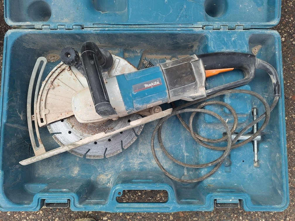 Makita SJS Concrete Saw