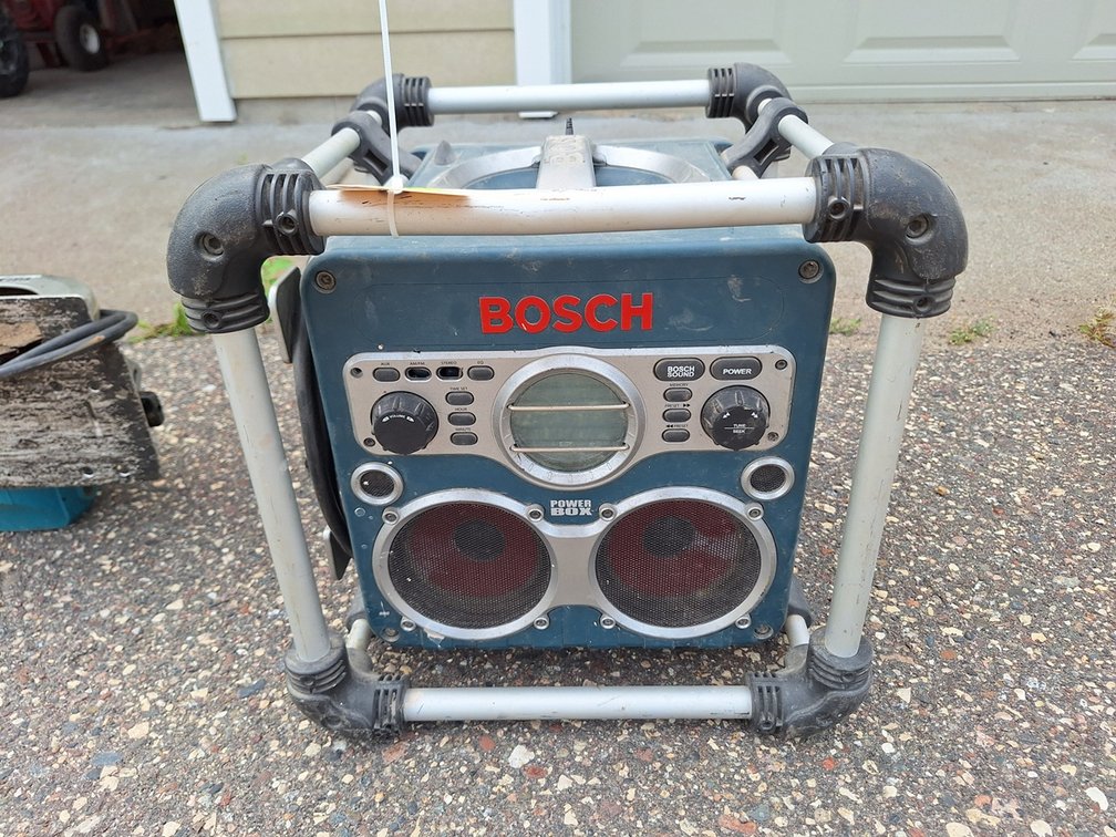 Bosch Power Box Jobsite Radio/Charger