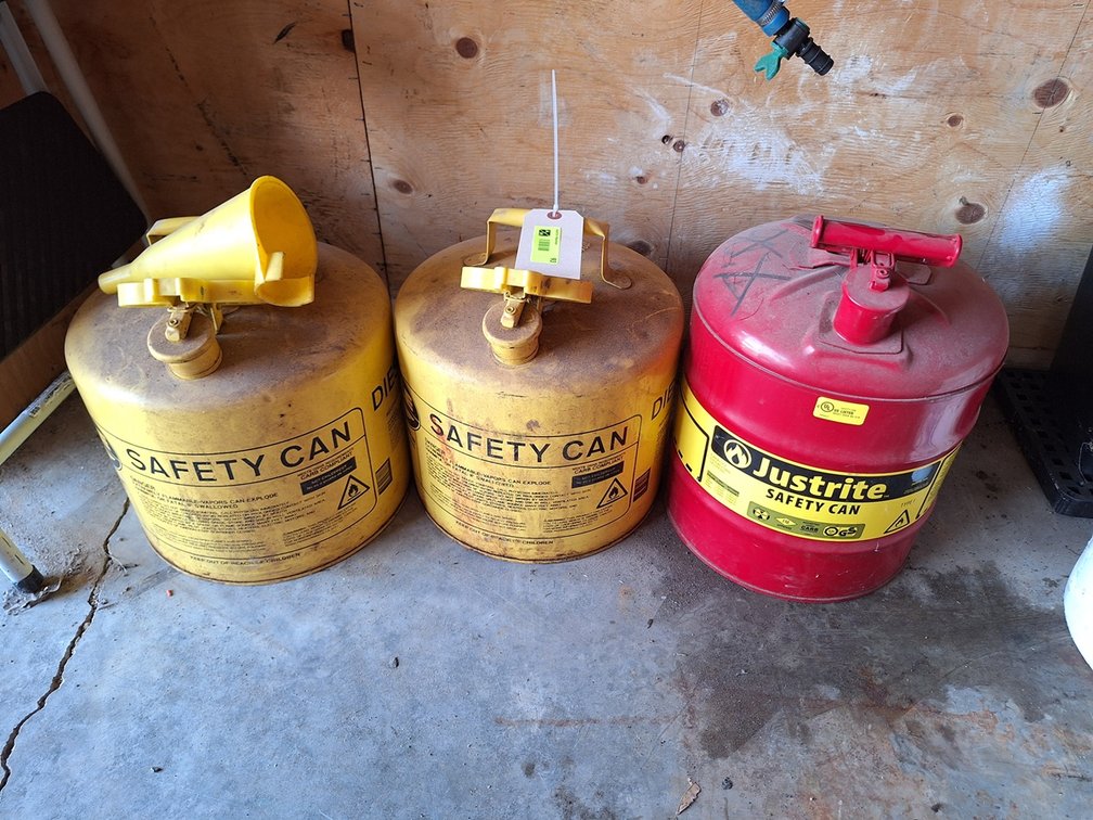 3 Fuel Cans
