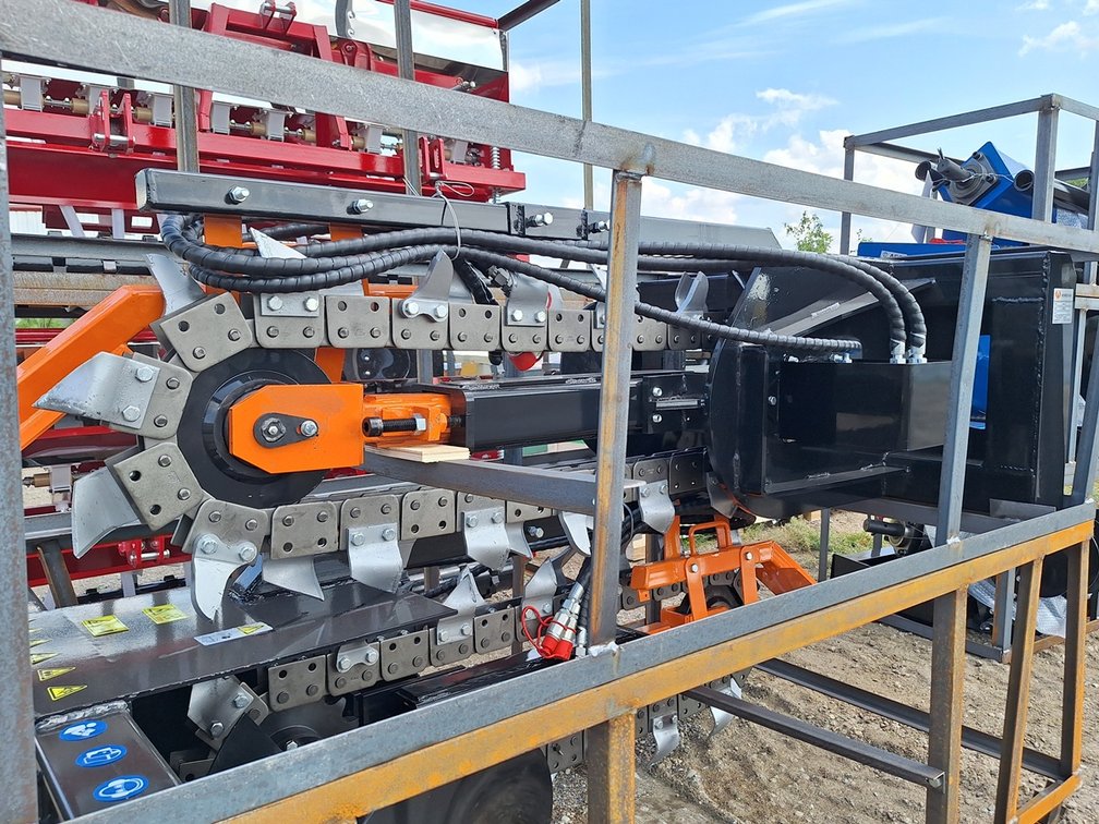 2026 Mower King Skid Steer Trencher, Model ECSSCT72, Unused, Quick Attach, 48" Trenching Depth, 20-40gpm Operating Pressure, 890 lbs., working width 74"
