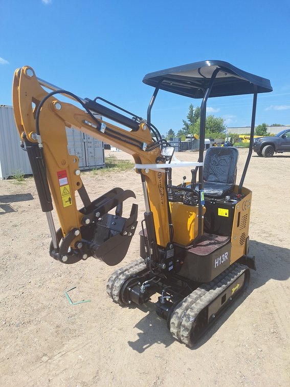 2026 CFG Mini Excavator, Model H13R, Unused