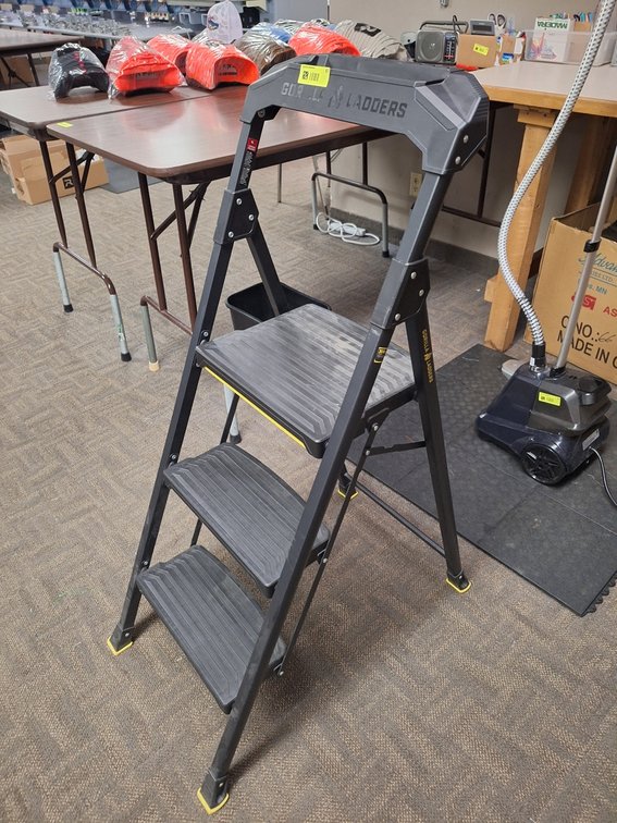 Gorilla Step Stool, 29" Top Step
