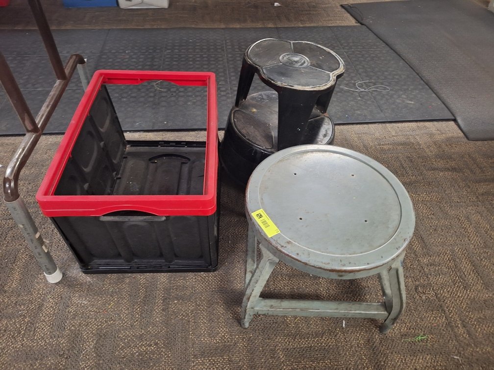 2 Stools and Crate