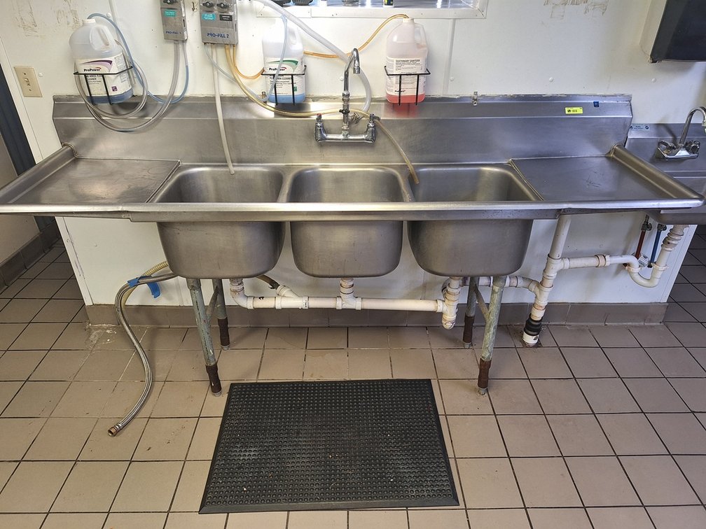 SS 3-Basin Sink with Faucet, 90"x25"x39"
