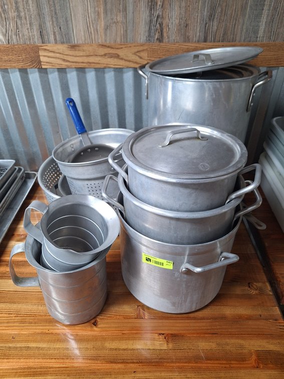 Assorted Aluminum Stock Pot with Lids and More