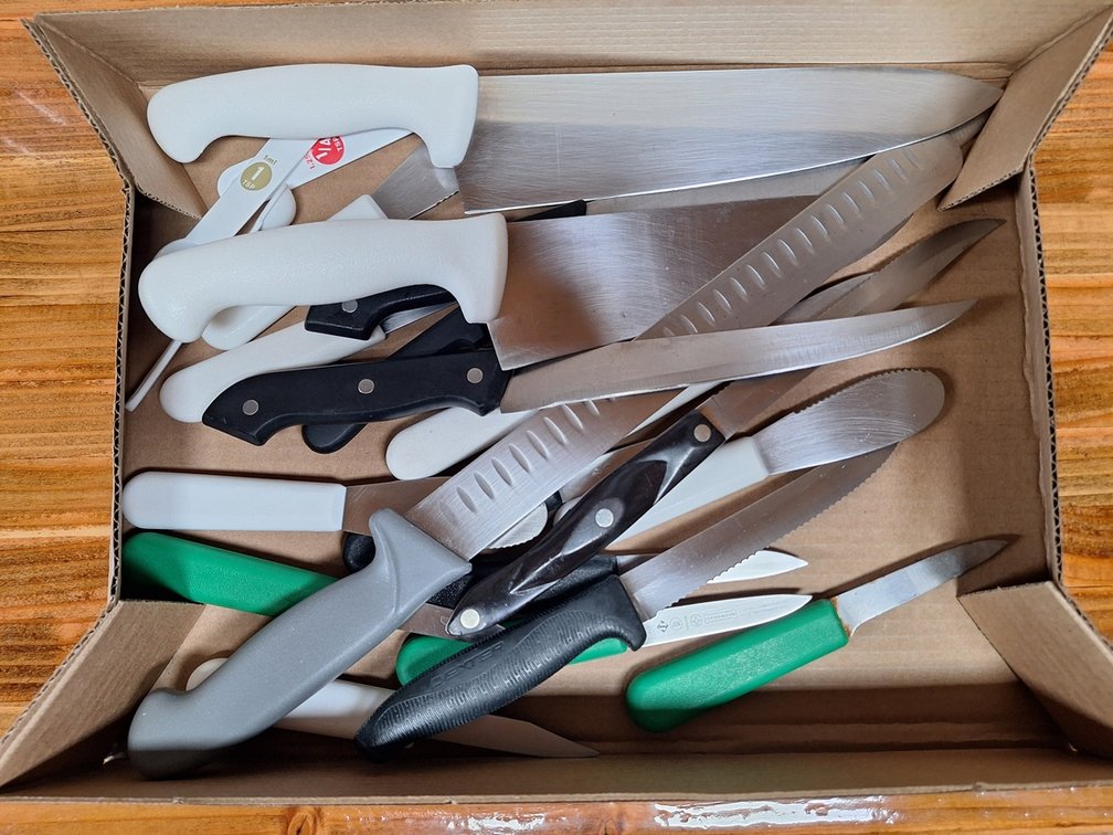 Assorted Knives
