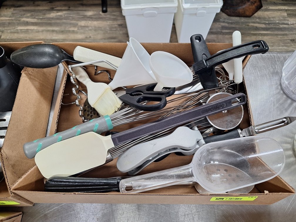 Assorted Utensils