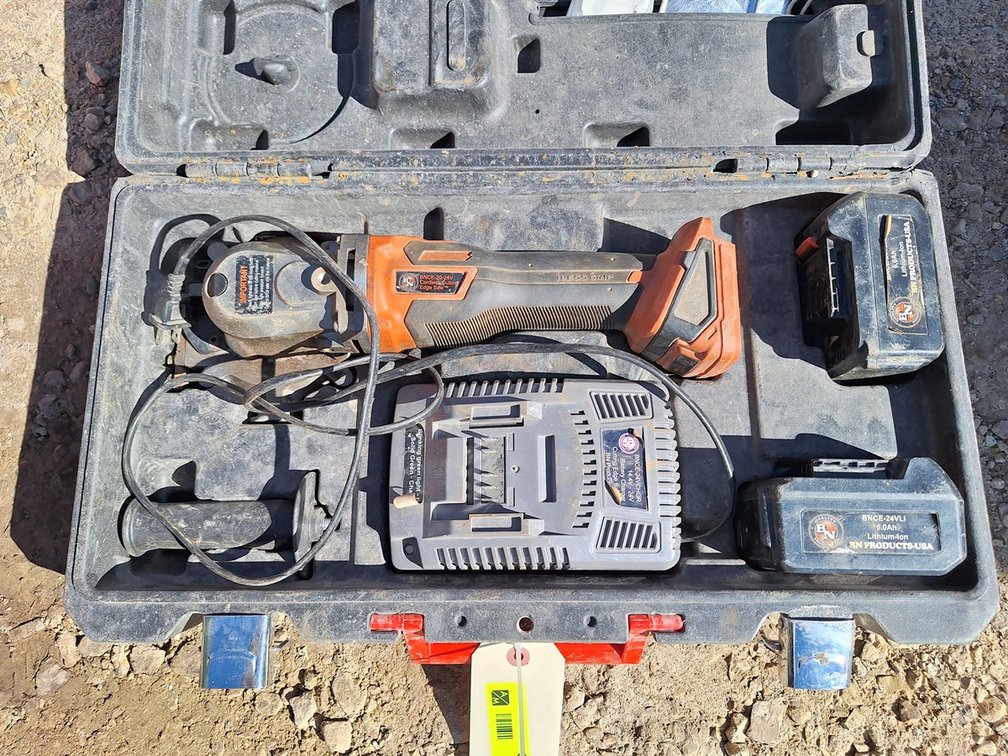 BN 20-24V Cutting Edge Saw, 2 Batteries, Charger and Case
