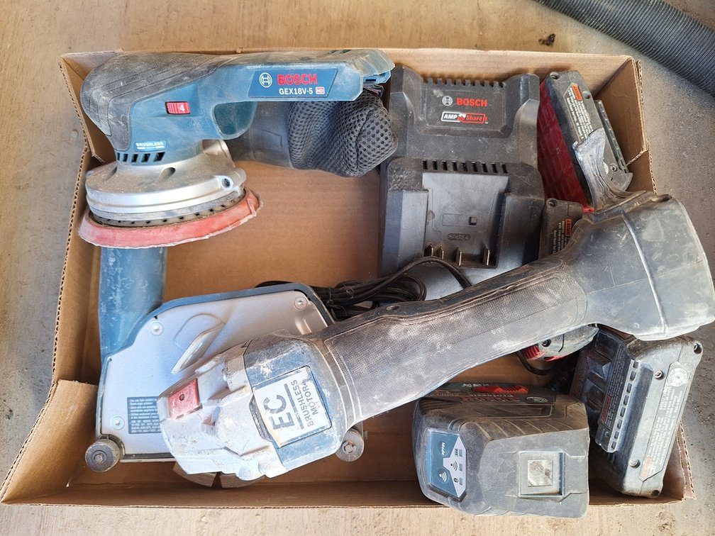 Bosch 18V Grinder, Sander and Laser Level, 3 Batteries and Charger