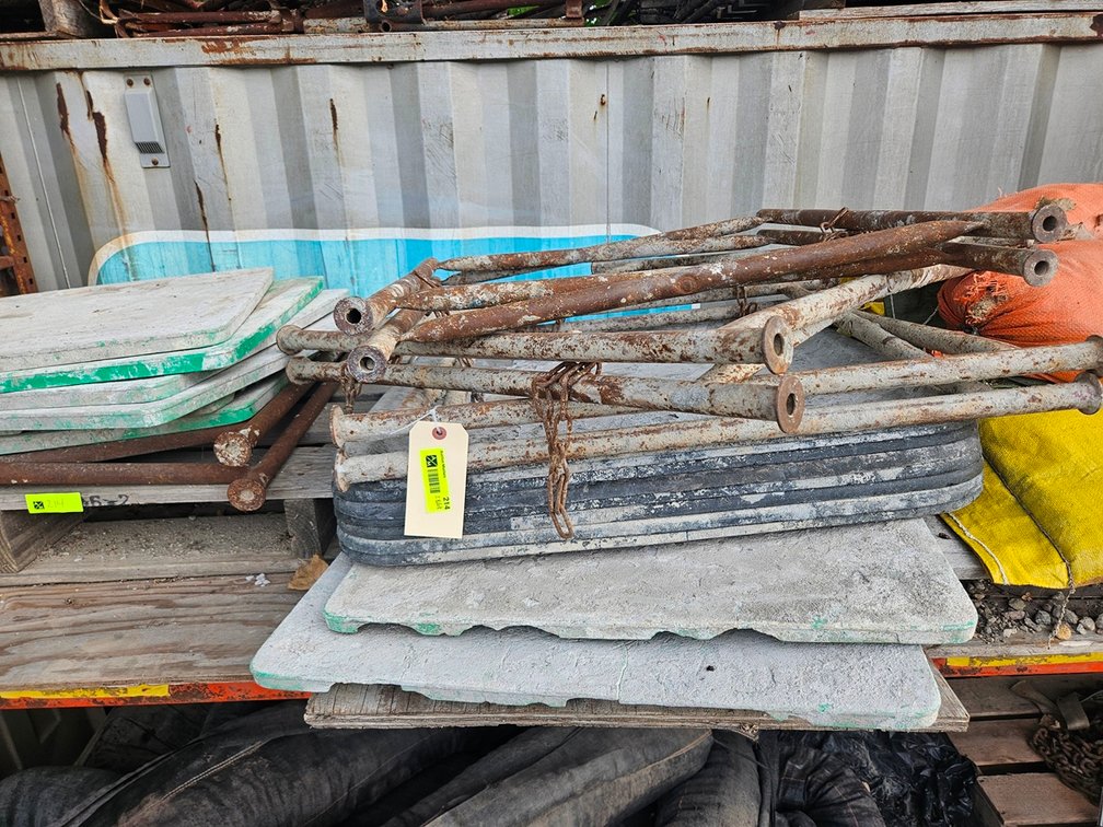 2 Pallets, Concrete Mug Boards with Stands