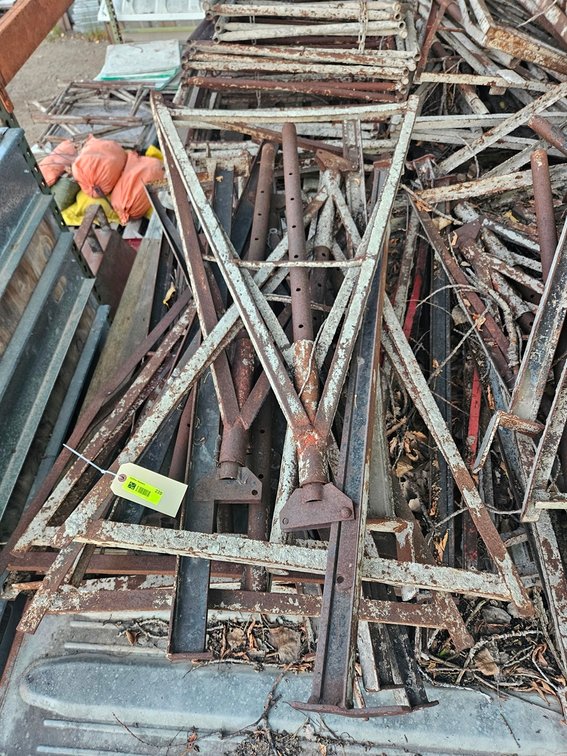 Pallet A-Frame Bracing Stands