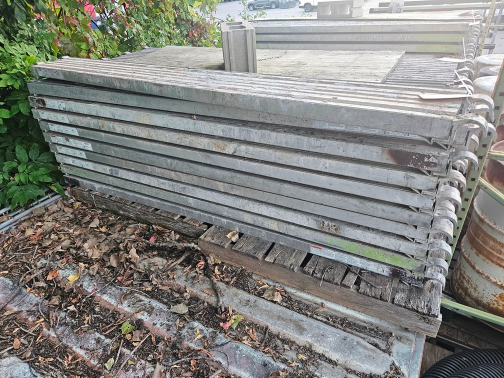 15 Aluminum Scaffolding Planks, 81"x9.5"