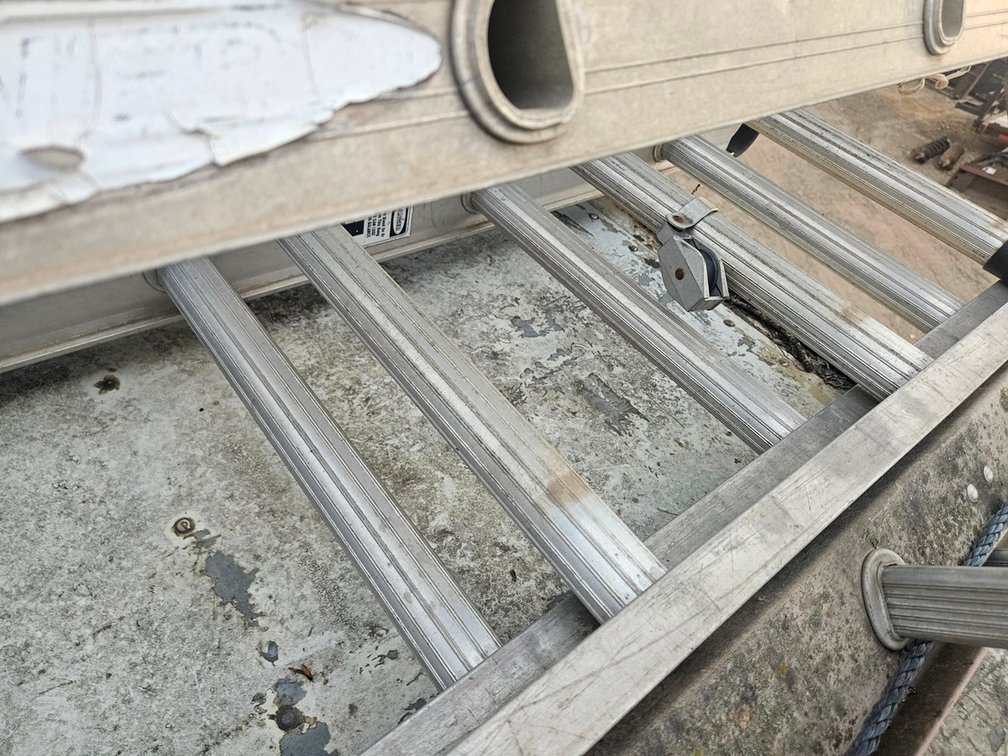 Aluminum 20' Extension Ladder
