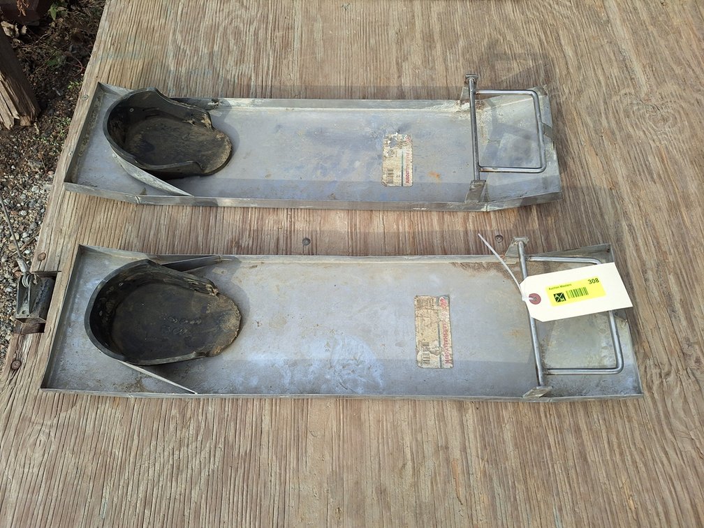 2 Marshalltown Concrete Kneelers