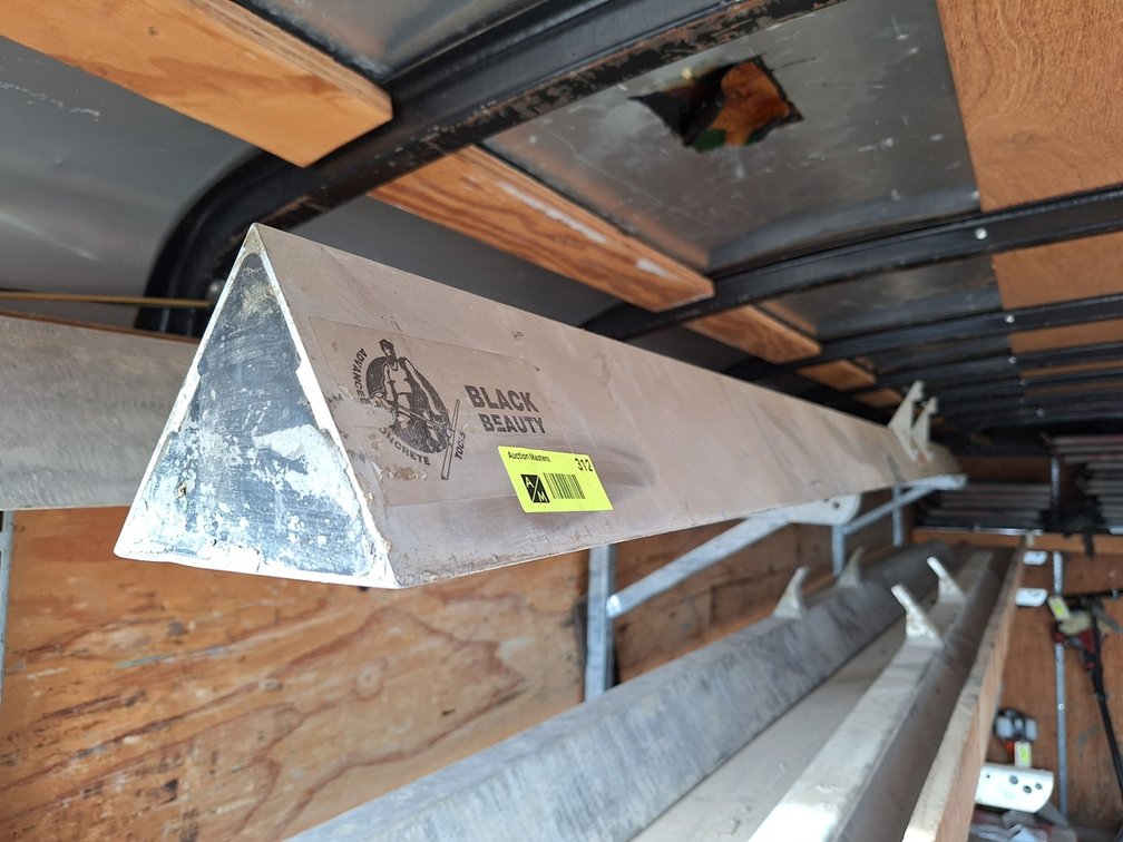 Black Beauty Aluminum Concrete 11' Screed