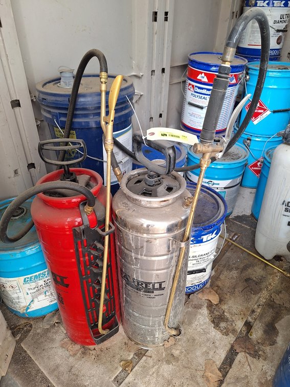 2 Pump Sprayers