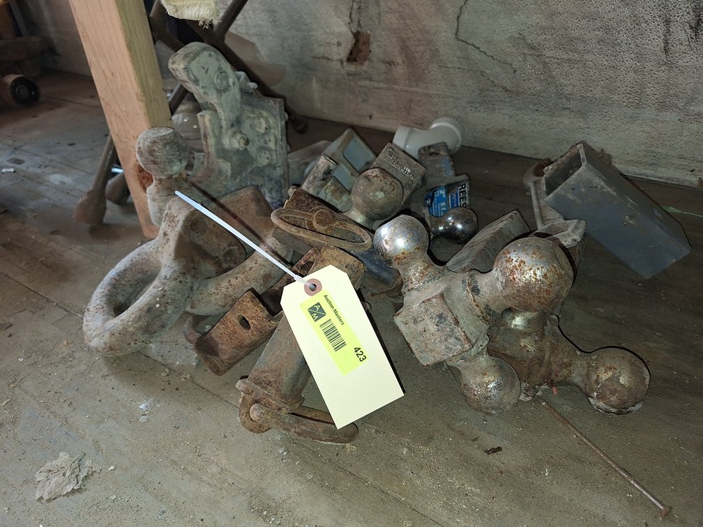 Assorted Hitches and Balls