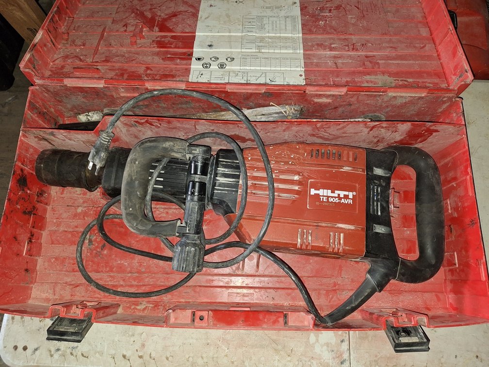Hilti TE 905 AVR Rotary Hammer