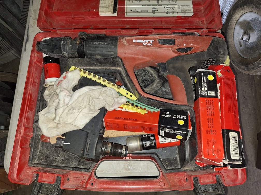 Hilti DX 460 MX powder-actuated nail gun