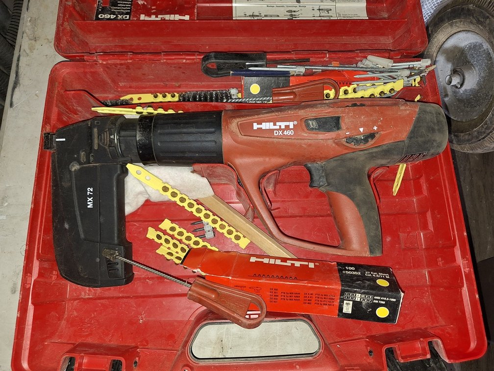 Hilti DX 460 MX powder-actuated nail gun