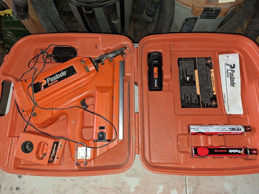 Paslode Impulse Nailer, 2 Batteries and Charger