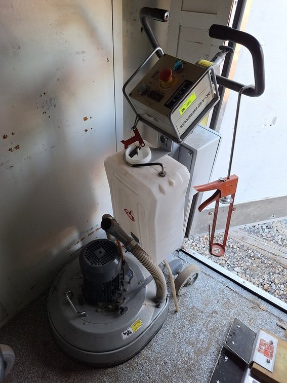 Lavina 21-X Floor Grinder, 3280 Hours on Meter, Serial 1911L21X18146, 120V