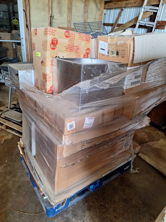 Pallet Assorted, SS Hood Vent, Chimney Components