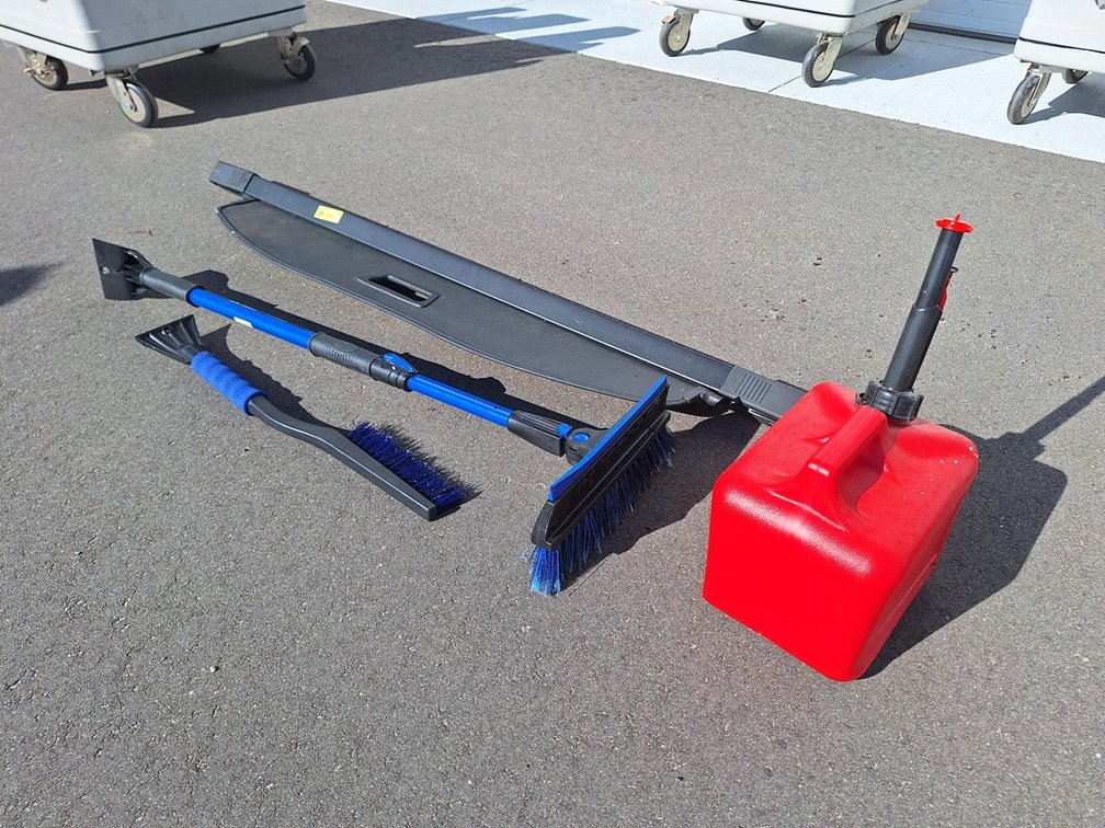 Assorted Automotive Accessories