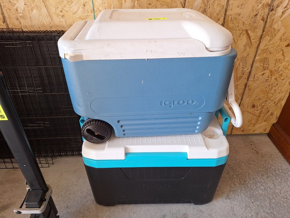 2 Poly Coolers