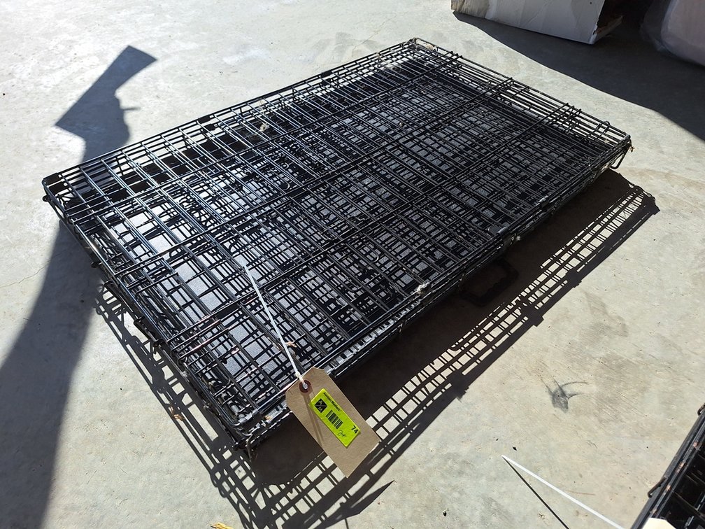 2 Metal Dog Cages