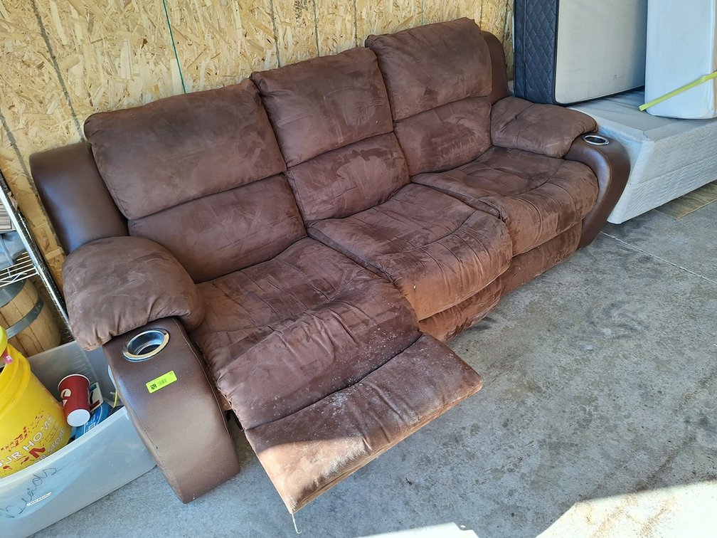 Recliner Couch with Cup Holders, 88"