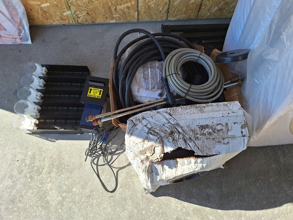 Bill Changer, Hose, More