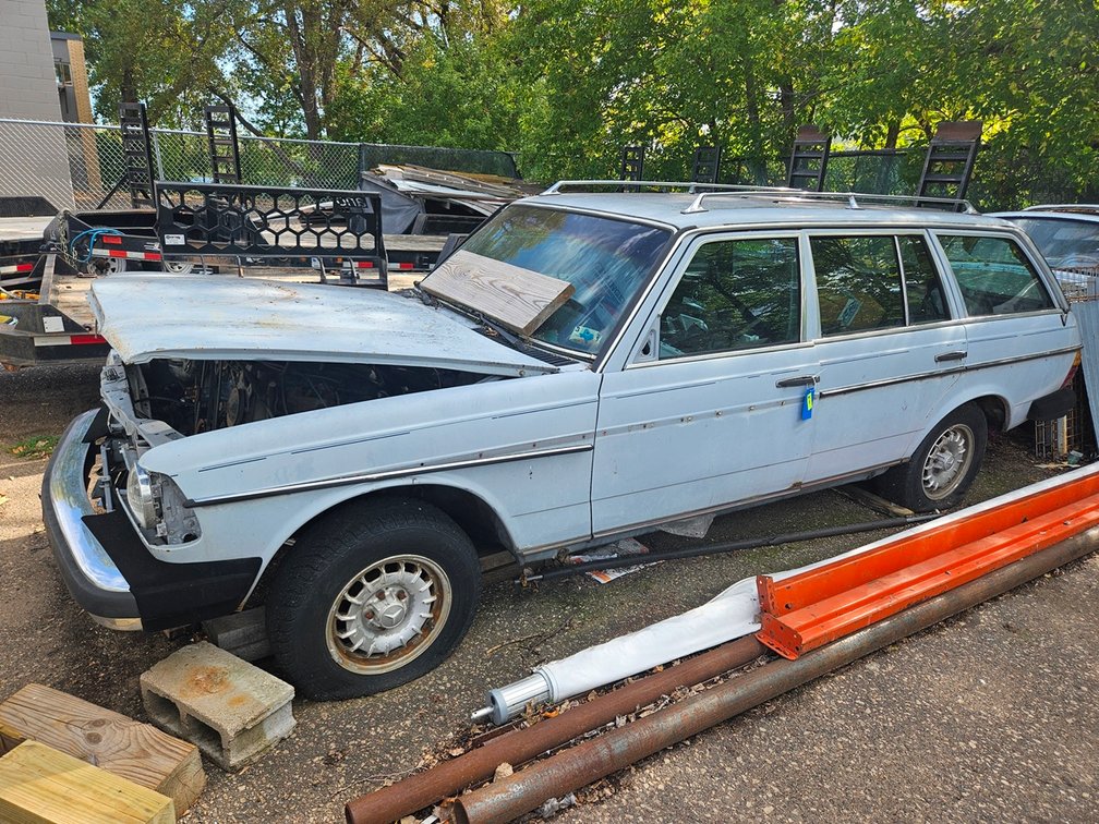 1983 Mercedes Station Wagon