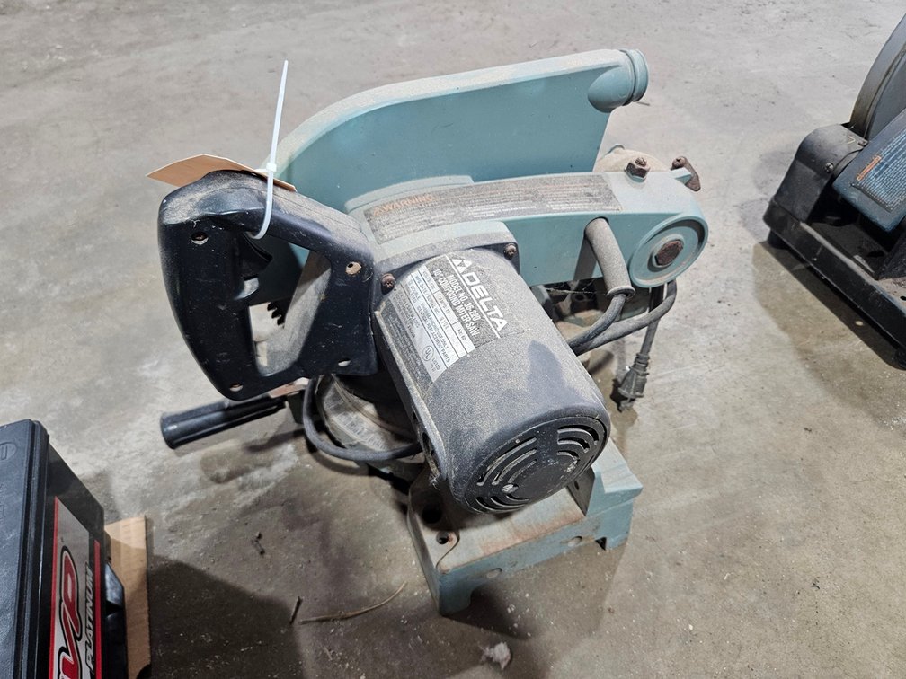 Delta 10" Compound Miter Saw