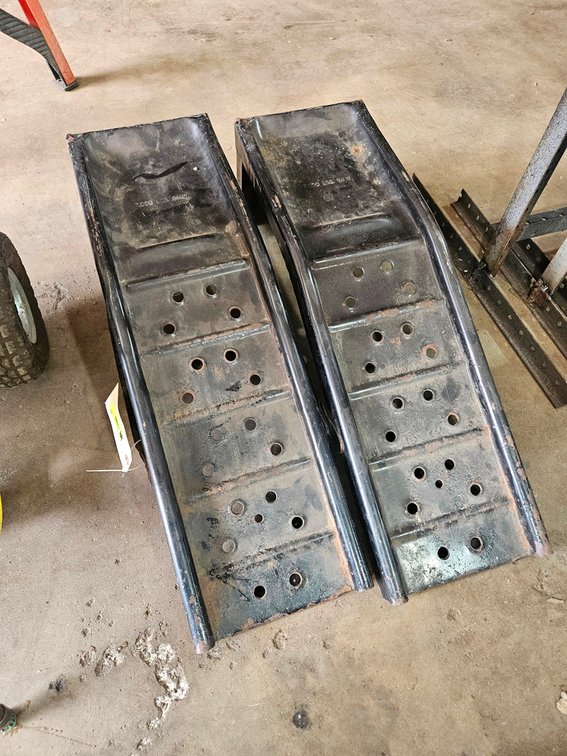 2 Metal Car Ramps