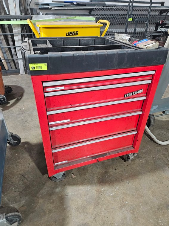 Craftsman Tool Chest on Wheels, 27"x19"x34"