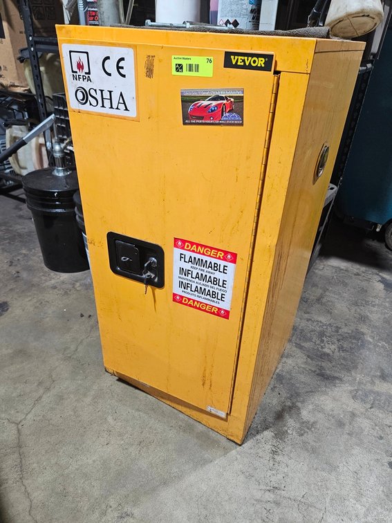Vevor Flammables Cabinet, 18"x18"x36"