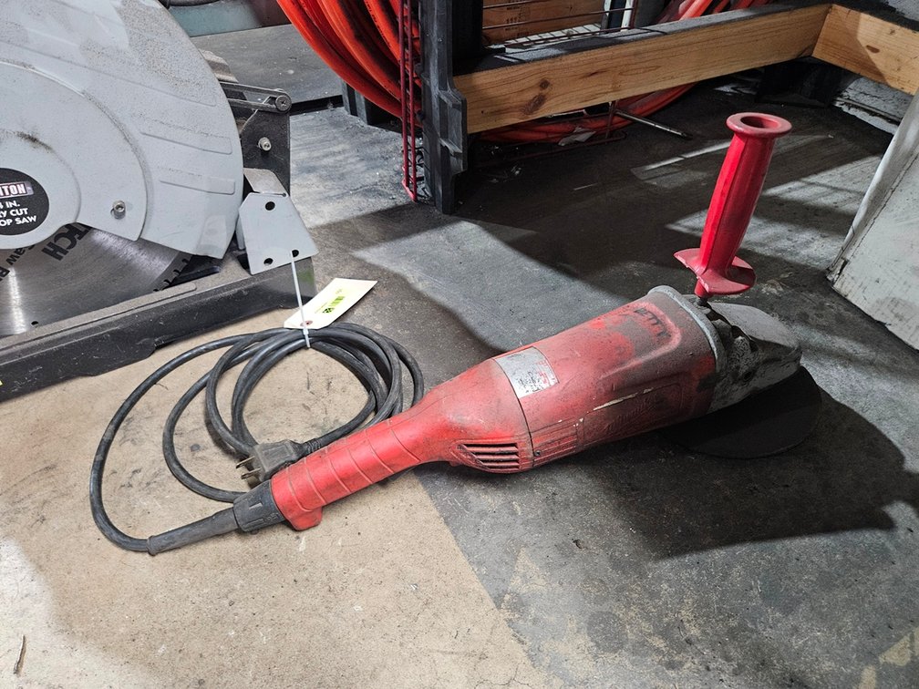 Milwaukee Heavy Duty Grinder