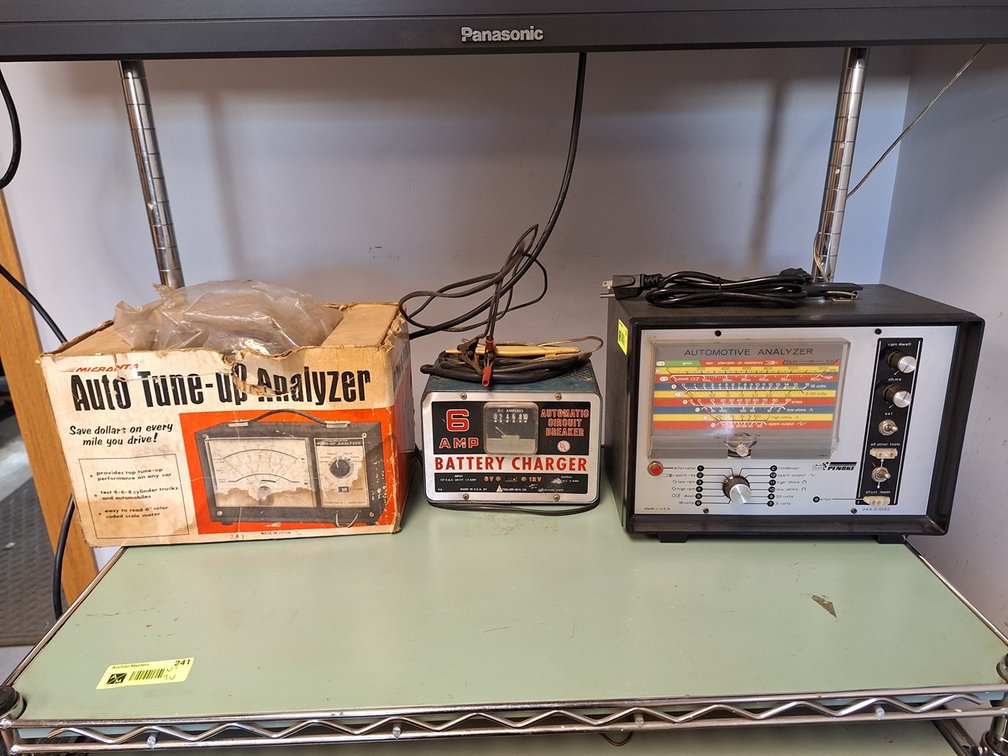 3 Vintage Analyzers/Charger