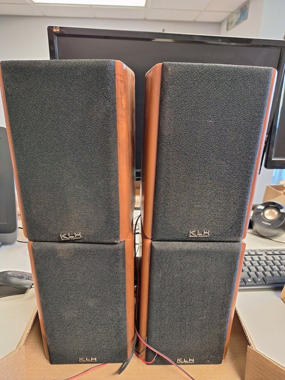 4 KLH HT-300 Speakers