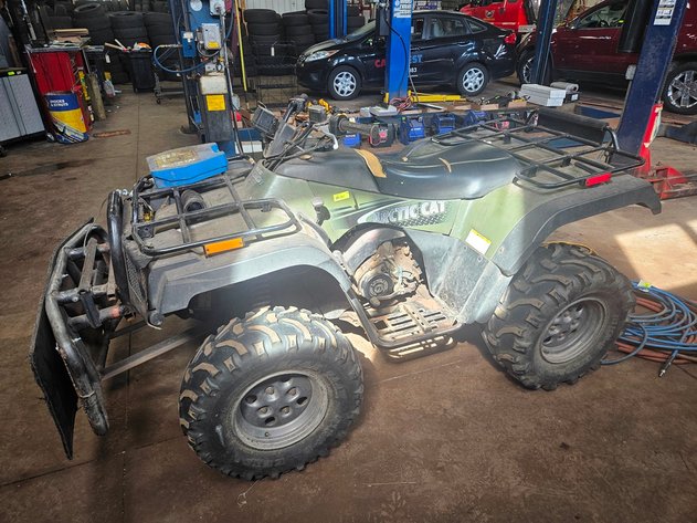 Image for Arctic Cat 400i 4-Wheeler, 4x4, 10,799 Miles, Starts, Runs but Dies When Given Gas