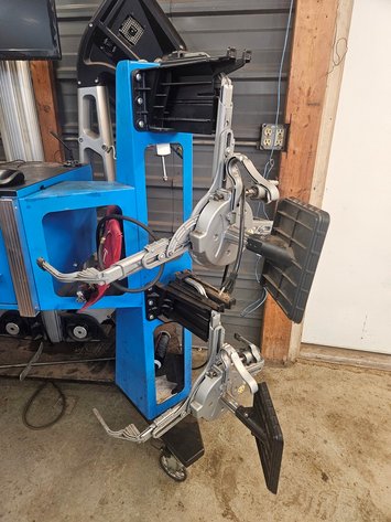 Image for Hofmann Geoliner 770 Mobile Imaging Alignment Machine, 115V