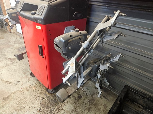 Image for Hunter PA100 Digital Alignment Machine on Wheels, 115V