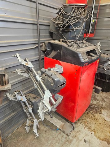 Image for Hunter PA100 Digital Alignment Machine on Wheels, 115V
