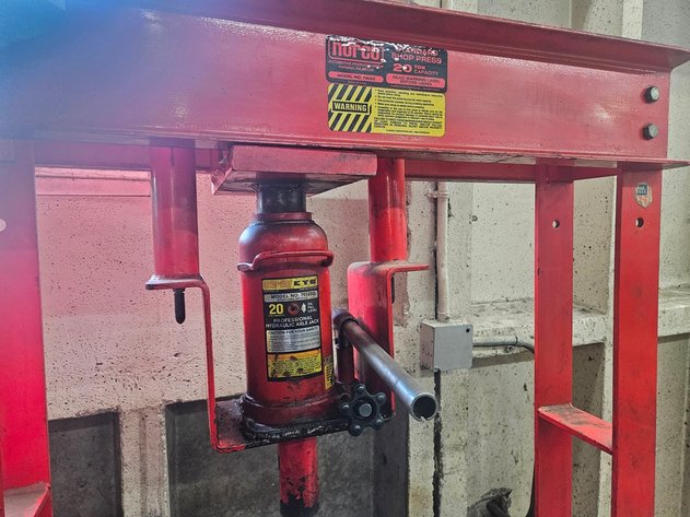 Image for Norco 20 Ton Hydraulic Press