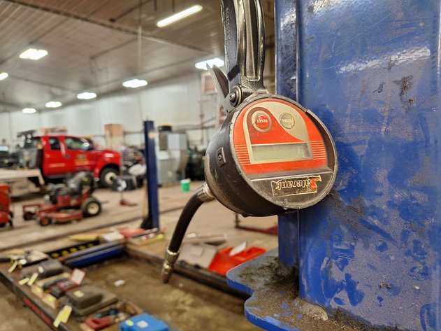 Image for Oil Hose with Reel and Gun
