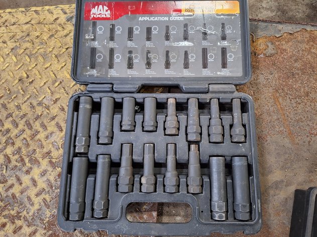 Image for Mac Tools Locking Lug Master Kit