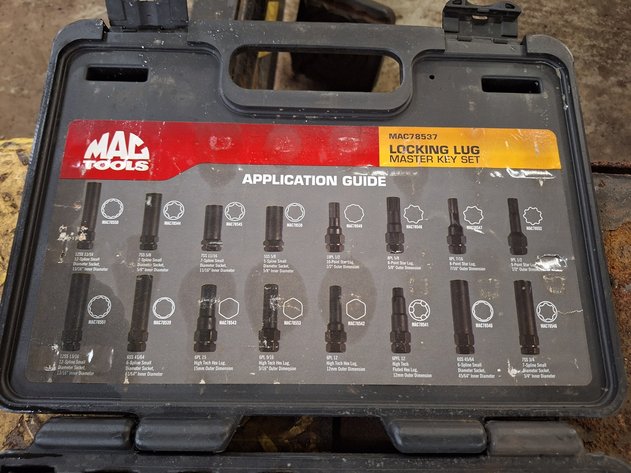 Image for Mac Tools Locking Lug Master Kit